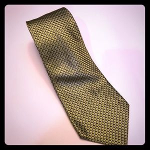 Geoffrey Beene 100% Silk Handmade Tie